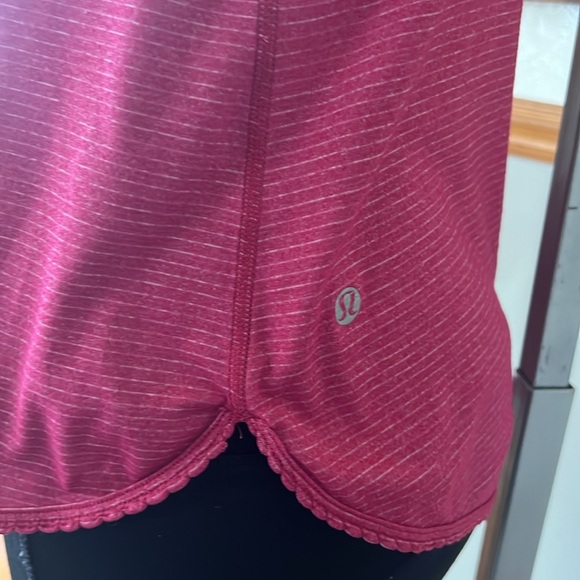 Lululemon Razorback Tank - Picture 4 of 8